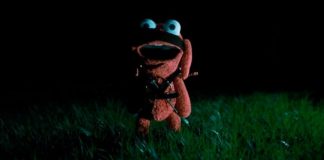 Tráiler de Benny loves you, película de terror sobre un juguete infantil asesino Benny loves you