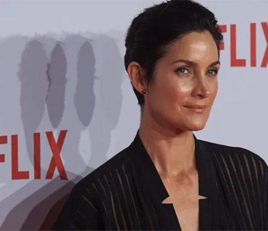 A Carrie-Anne Moss le ofrecieron un papel de abuela a sus 40 años Carrie-Anne Moss