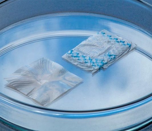 Mallas de bio-nanocelulosa mejoran la cirugía de reparación de hernias Muestras de mallas de nanocelulosa bacteriana para tratar la hernia abdominal