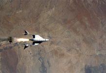La nave espacial de Virgin Galactic asciende desde Nuevo México VSS Unity de Virgin Galactic