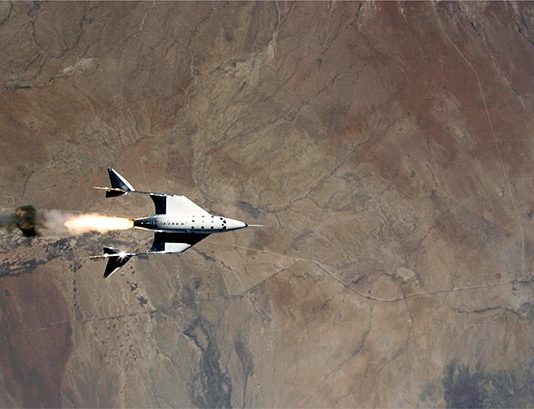 La nave espacial de Virgin Galactic asciende desde Nuevo México VSS Unity de Virgin Galactic