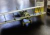 Fabrican un potente adhesivo submarino inspirado en percebes y mejillones Modelo de avión ensamblado con adhesivo con base de seda