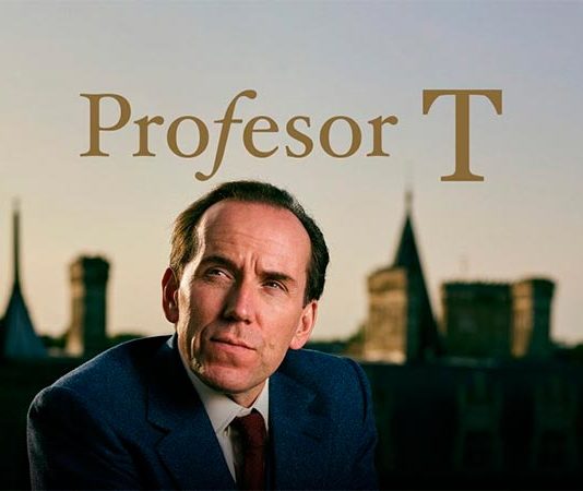 Profesor T (2021): Desalmada versión british de un vibrante original belga Profesor T (Movistar+)
