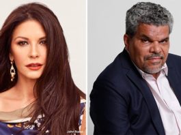 Catherine Zeta-Jones será Morticia Addams en la serie Miércoles, de Tim Burton Serie Miércoles: Catherine Zeta-Jones como Morticia Addams y Luis Guzmán como Gómez Addams
