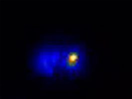 Para colonizar diferentes entornos las bacterias sintonizan con precisión sus nanomotores Bacterias: La microscopía de una sola molécula revela un motor de aproximadamente 50 nanómetros en la bacteria que se muestra aquí como una mancha amarilla brillante