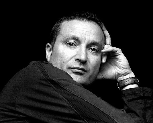 En octubre Tusquets publicará Nunca fuimos más felices, de Carlos Marzal: el fútbol como excusa para la felicidad Carlos Marzal