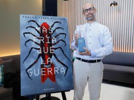 Fantasymundo entrevista a Fabián Plaza Miranda por Más fría que la guerra (Premio Minotauro 2021) Fabián Plaza Miranda con su Premio Minotauro 2021 por Más fría que la guerra