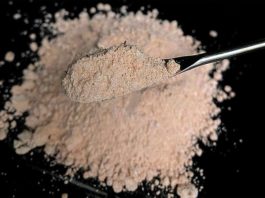 Los residuos mineros podrían utilizarse para abaratar el combustible de hidrógeno Feldespato en polvo para abaratar el combustible de hidrógeno