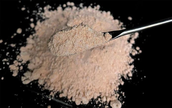 Feldespato en polvo para abaratar el combustible de hidrógeno