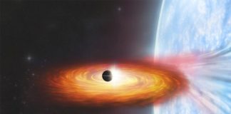 Unos astrónomos pueden haber descubierto el primer planeta fuera de la Vía Láctea Los astrónomos han encontrado evidencia de un posible planeta candidato en la galaxia M51 ("Remolino"), que representa lo que podría ser el primer planeta detectado fuera de la Vía Láctea