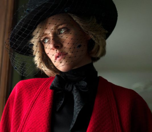 «Spencer»: angustiosa, elegante… y tremendamente repetitiva spencer