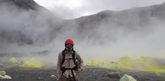 Un duro lago volcánico muestra cómo podría haber existido vida en Marte Vida en Marte. Trabajo de campo en Laguna Caliente, en el lago volcánico Poás, Costa Rica