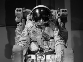 Los cerebros de los astronautas se «reconectan» para adaptarse a misiones espaciales a largo plazo, según un estudio Traje para astronautas