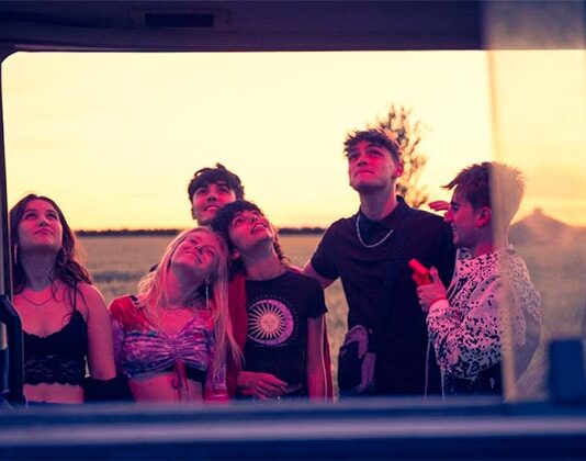 Cómo mandarlo todo a la mierda (HBO Max): Un insulso retrato adolescente Cómo mandarlo todo a la mierda