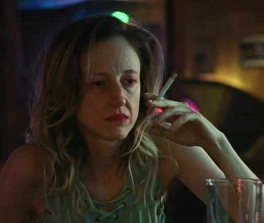 To Leslie (FICX): Sobre el alcoholismo, la pérdida y la redención To Leslie