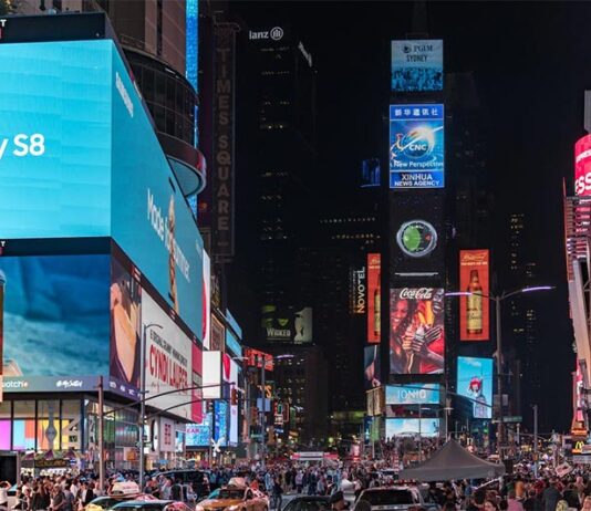 Ventajas de los Carteles LED en tiendas de videojuegos Carteles LED