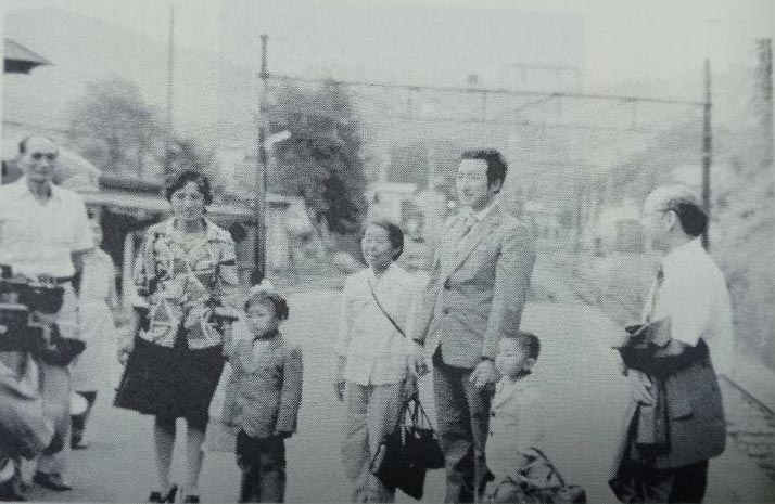La mujer que visitaba su propia tumba