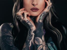 Todos los detalles sobre el equipo de tatuaje Tatuaje - mujer tatuada