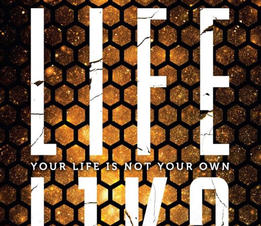 En junio, «LIFEL1K3 (Lifelike)»