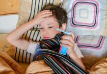 Vinculan los receptores de las células inmunitarias con el asma y la enfermedad pulmonar inflamatoria Niño con asma