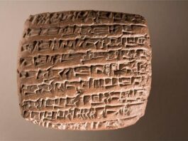 La gran invención, de Silvia Ferrara: Un ameno y estimulante ensayo sobre la escritura y nuestra capacidad comunicativa Tablilla de arcilla con escritura cuneiforme, procedente de Anatolia