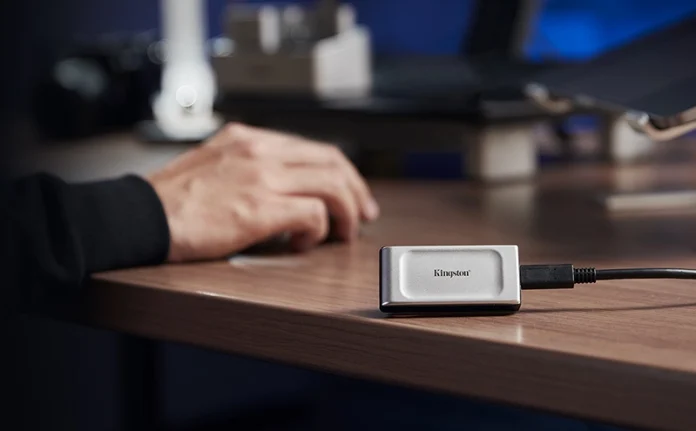 Kingston XS2000 Kingston XS2000