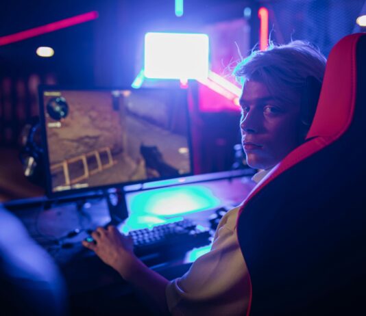 4 formas sencillas en las que los gamers pueden proteger sus ojos de la exposición a las pantallas