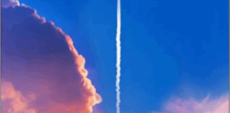 «Atmosphere: una historia de amor», ahora quiero ser astronauta Portada de "Atmosphere: una historia de amor" de Taylor Jenkins Reid Editada por Stefano Books | Fuente: Stefano books