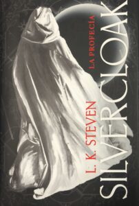 Portada de "Silvercloak" de L.J. Steven editada por Umbriel| Fuente: Fantasymundo.com