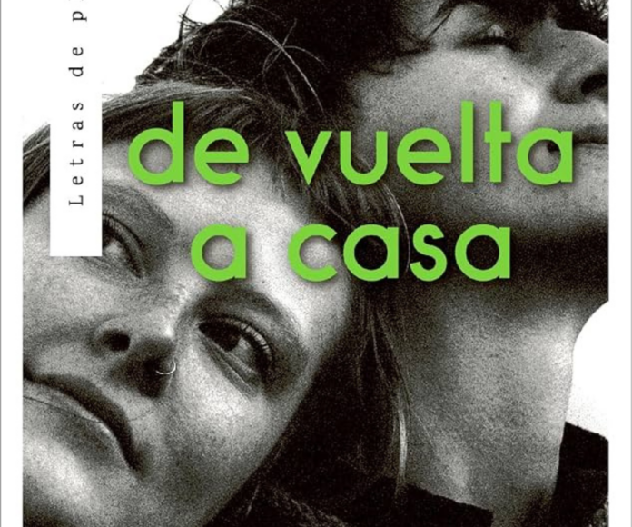 Portada de "De vuelta a casa" de Caragh Maxwell. Fuente: Editorial Plata